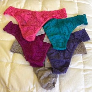 BNWT (5) Hanky Panky Original Rise Thongs